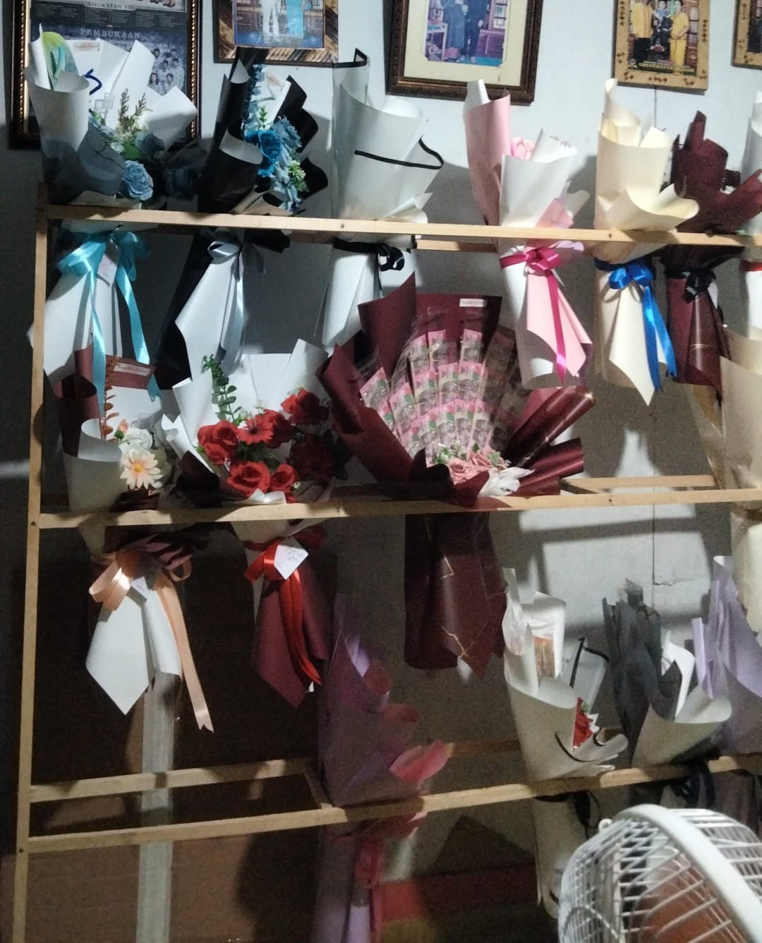 Kegiatan keterampilan warga belajar PKBM Sinar Kasih