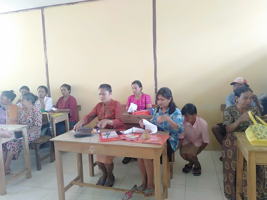 Suasana belajar Kelas Paket A PKBM Sinar Kasih